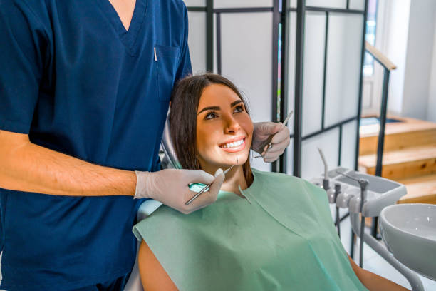 Best Emergency Dental Care  in Venetian Vlage, IL